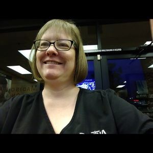 Meet your Posher, Stefani